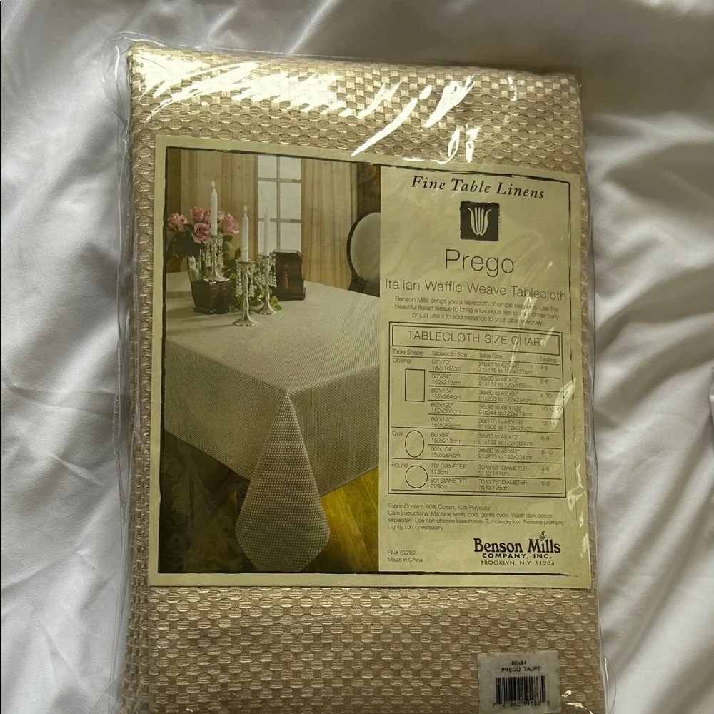 prego elegant tablecloth